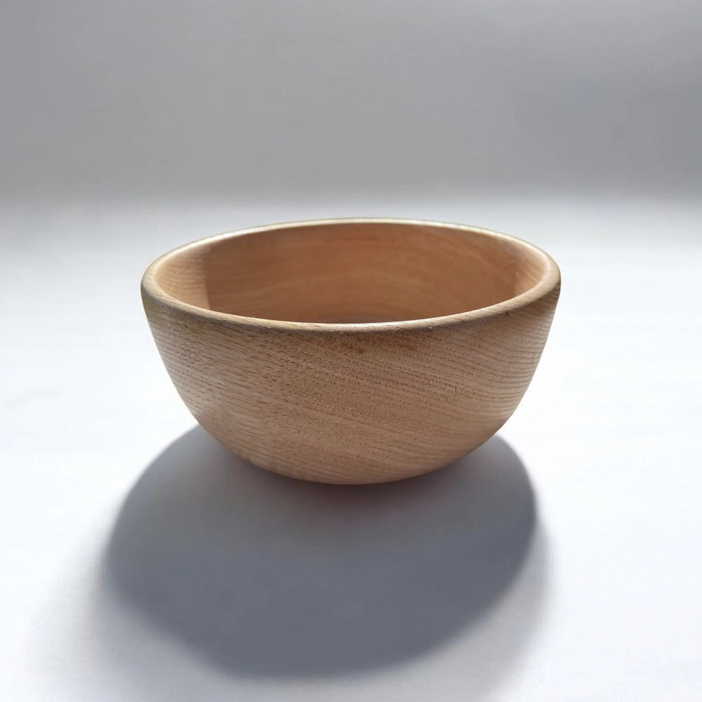 🪵 Håndlaget Dreid Trebolle – Naturlig Eleganse Epoxy-Crafts
