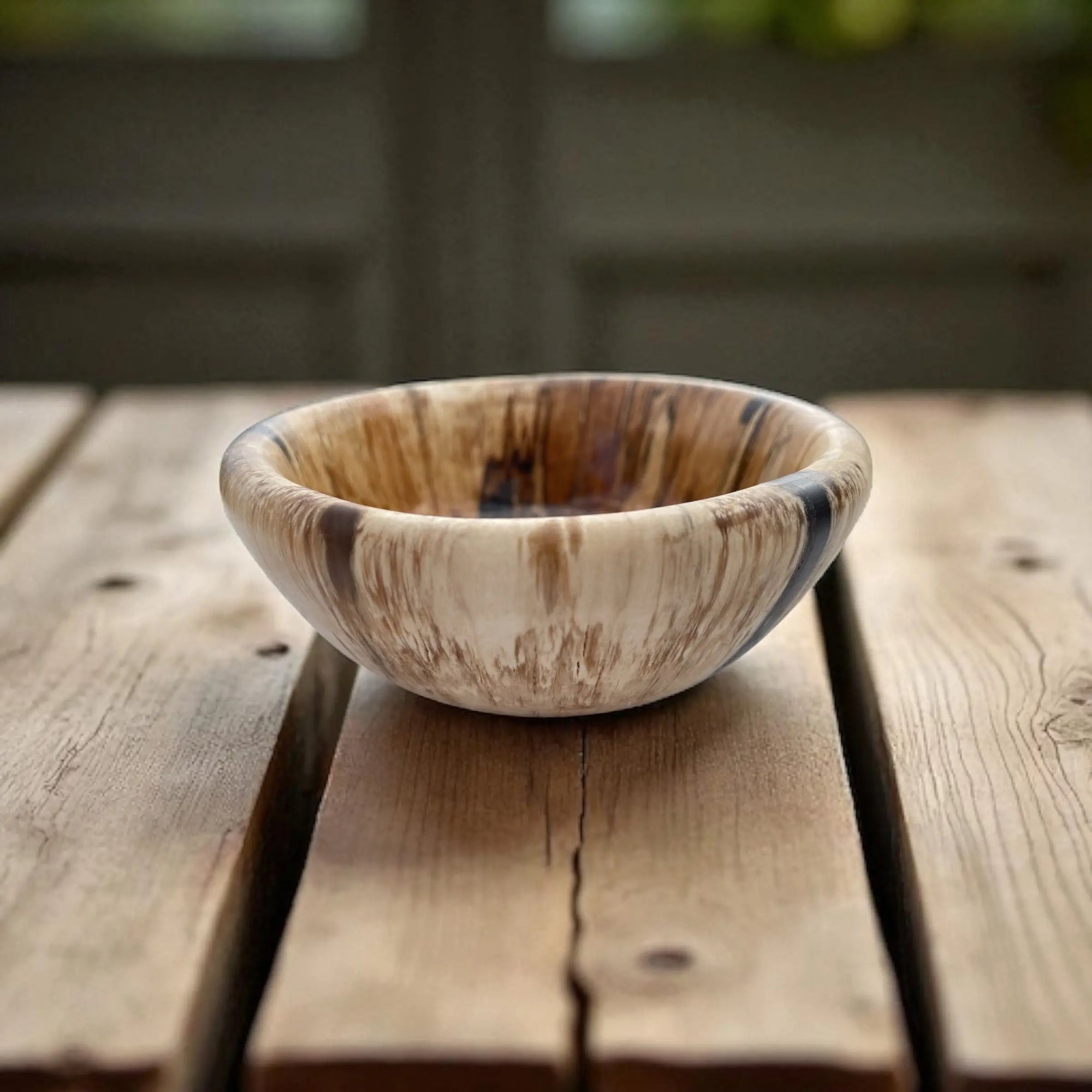 Hånddreid bjørkeskål med sort epoxy Epoxy-Crafts
