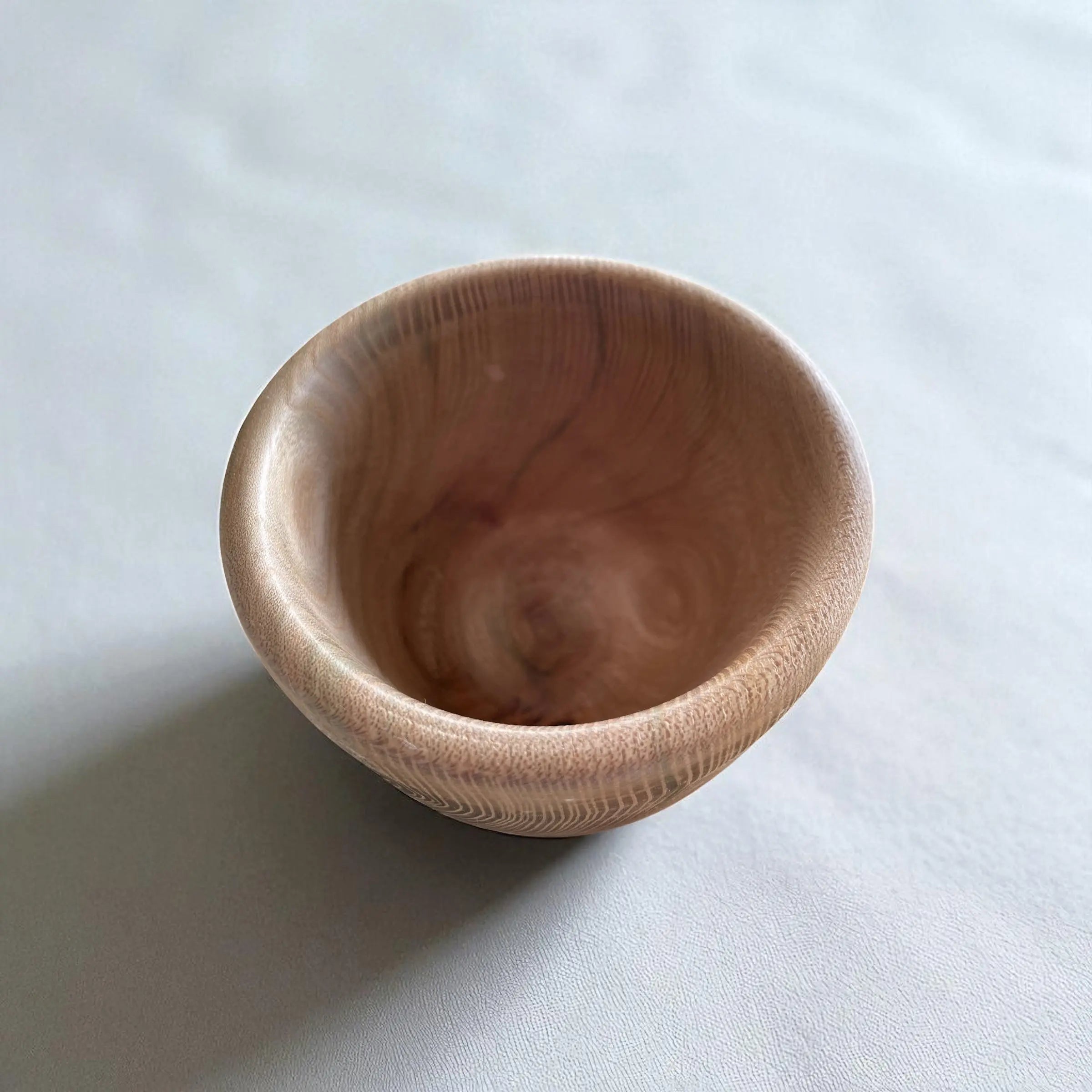 Unike håndlagde trekopper – Naturlig eleganse i hver slurk! Epoxy-Crafts