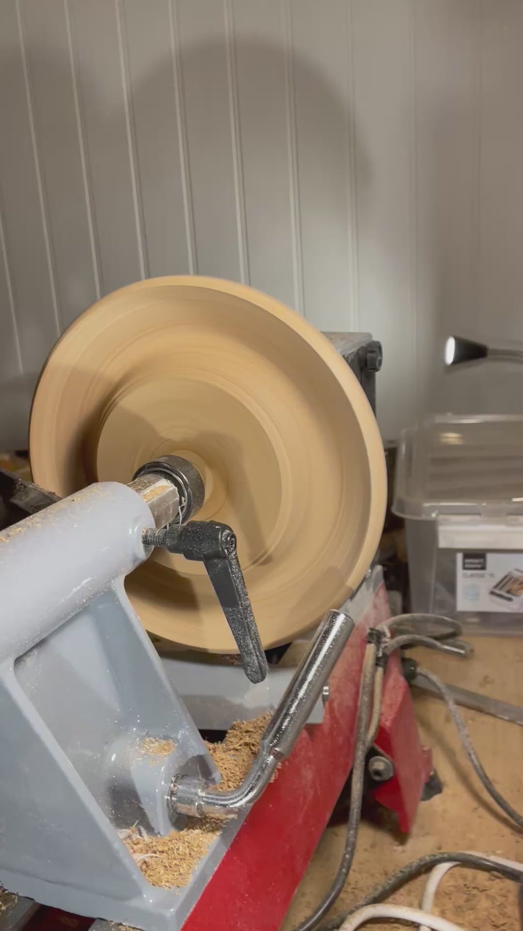 Hånddreid trefat – Ø 21 cm